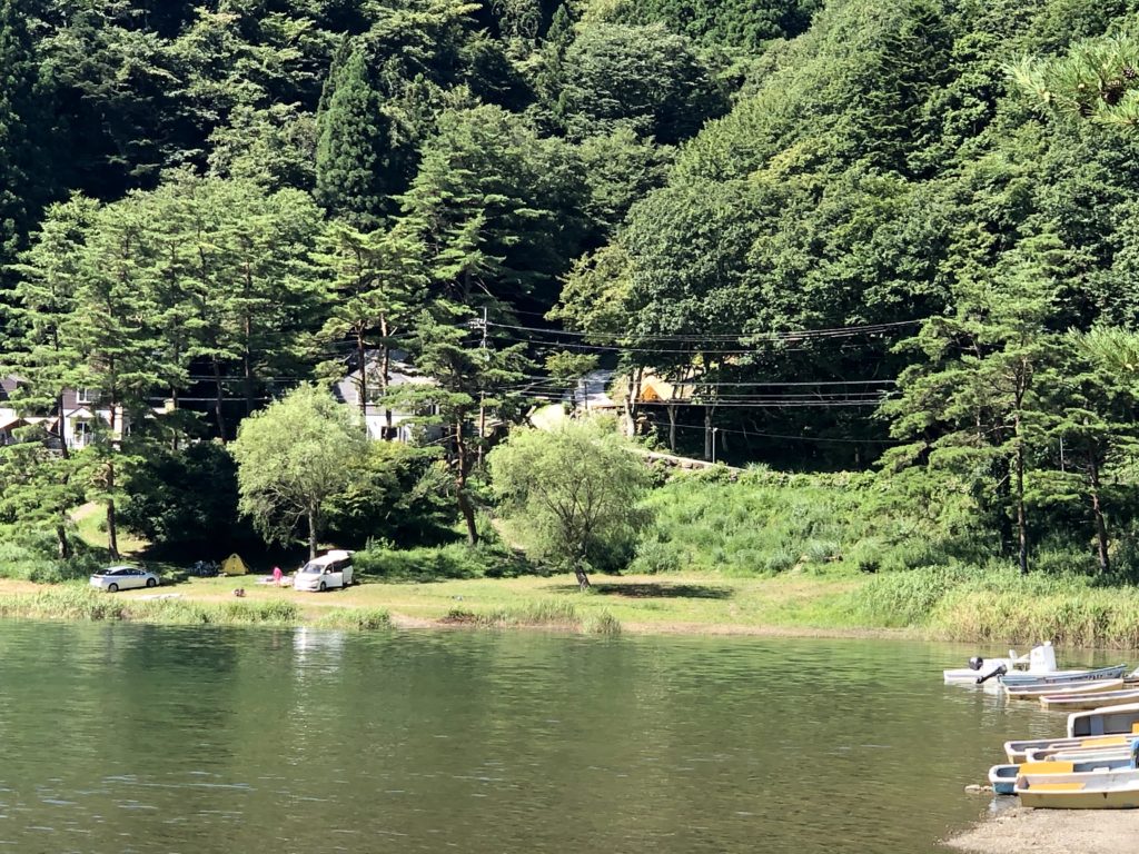 富士五湖の予約のいらない隠れたおすすめキャンプ場 精進湖キャンピングコテージ をレポート ふたりのキャンプ